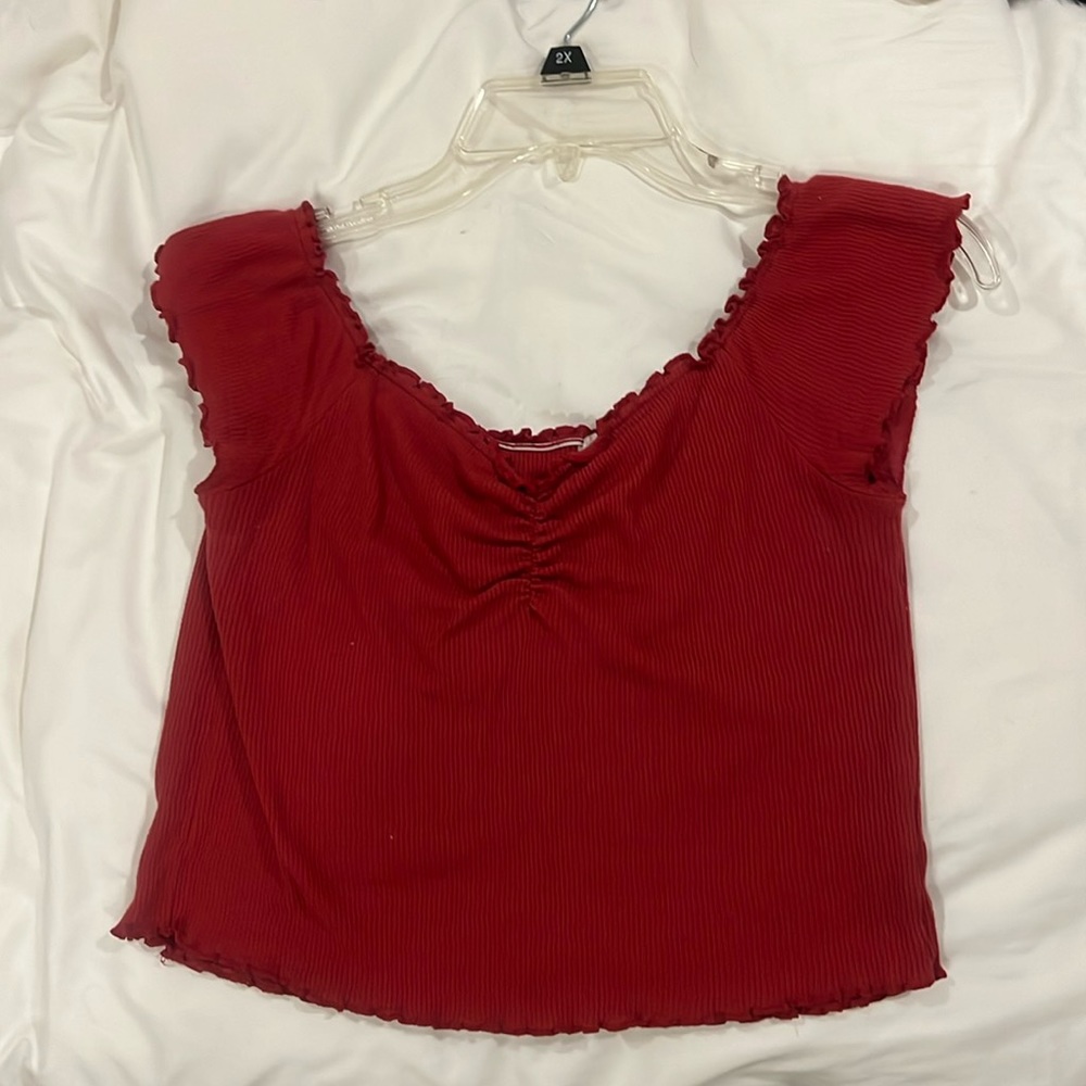 Red pacsun cropped t shirt